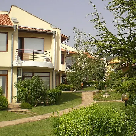 Луксозна вила Rose, Almond Hills