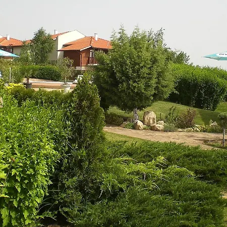 Луксозна вила Rose, Almond Hills *