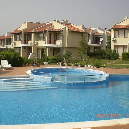 Rose, Almond Hills Villa *
